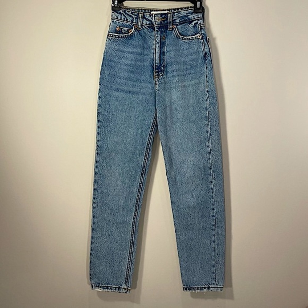 Zara Indigo Wash High Waisted Jeans Women’s Size 0 Tapered Leg “90’s Mom Fit”